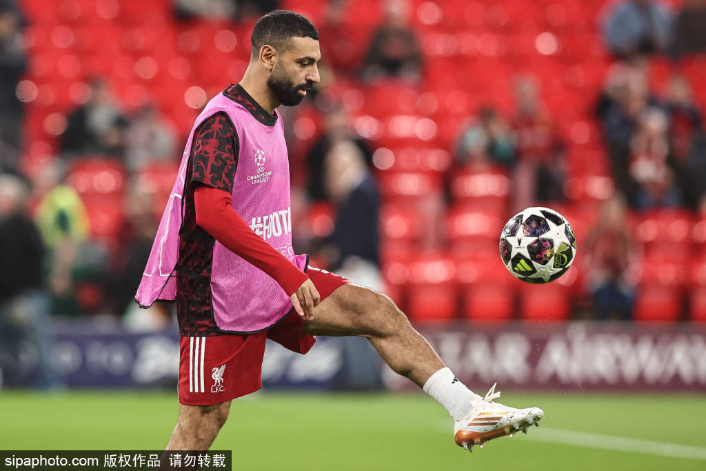 安菲尔德狂潮!利物浦4-0碾压加拉塔萨雷,总分4-1晋级欧冠八强,萨拉赫第50球载入史册
